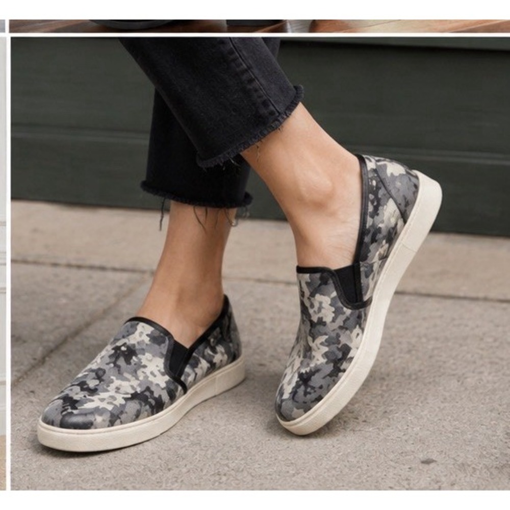 Isaac Mizrahi Daphney Canvas Sneakers 9M